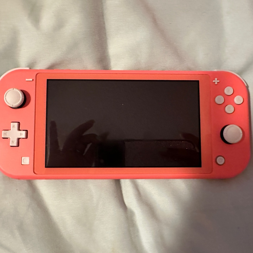 Coral Nintendo switch lite